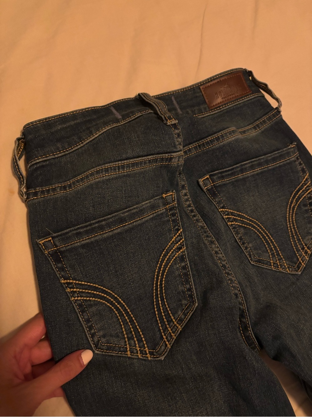 NWT Hollister Curvy High-Rise Medium Wash Flare Jeans 23/000L